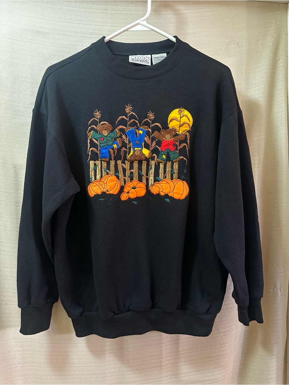 Vintage 90s Basic Editions Teddy Bear Pumpkin Embroidered Fall Sweatshirt